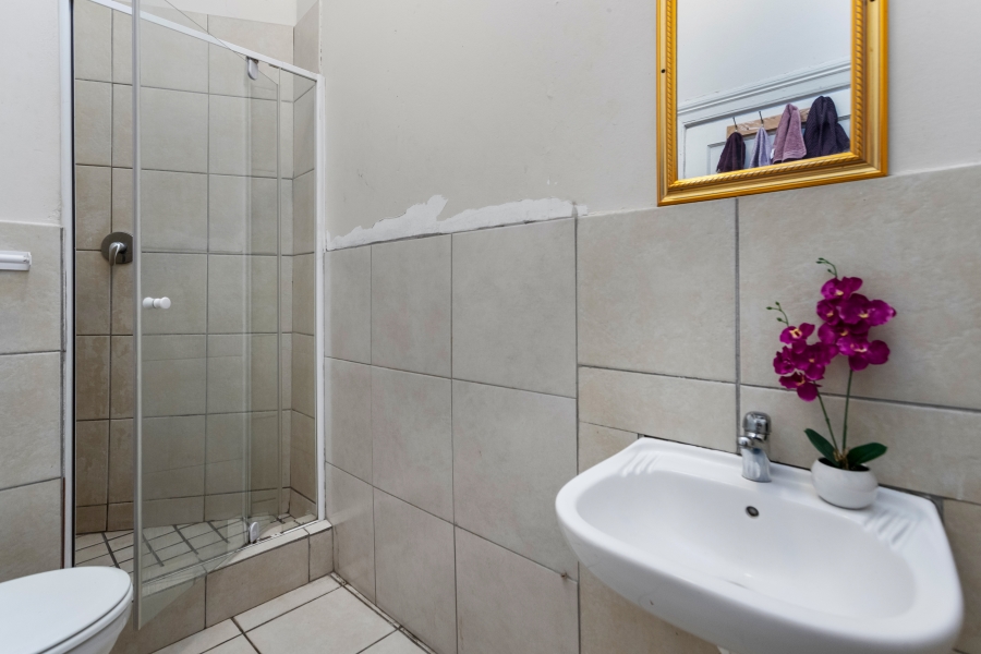 9 Bedroom Property for Sale in Observatory Western Cape